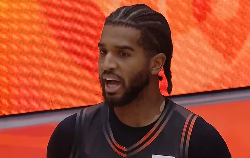 九游-高诗岩单节15分！山东男篮逆转黑马，克里斯低迷，两大功臣发威